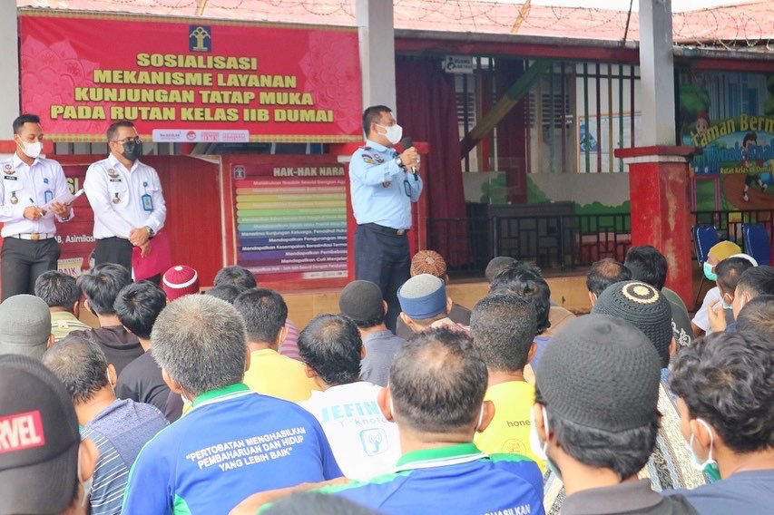 AKHIRNYA! KUNJUNGAN TATAP MUKA PADA RUTAN DUMAI DIBUKA KEMBALI, MEKANISMENYA DISOSIALISASIKAN PADA WBP LANGSUNG OLEH KEPALA RUTAN