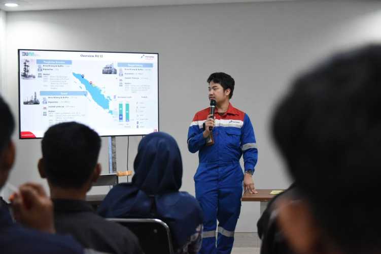 Rombongan SMKN 5 Belajar Proses Pengolahan Minyak Bumi ke KPI RU Dumai