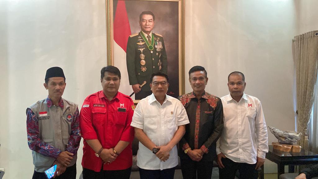 Ketua Umum PRO M Melakukan Pertemuan Terbatas Dengan Jenderal Tni Purn DR H Moeldoko SIP.