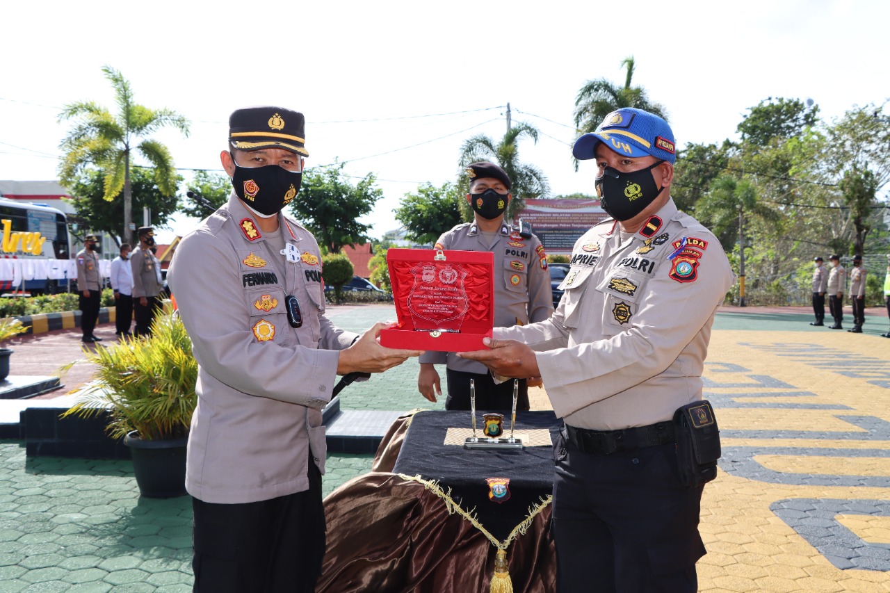 Kapolres Tanjung Pinang  Pimpin Apel Penutupan Latja Siswa SPN Polda Kepri