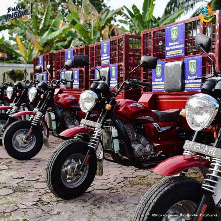 Wali Kota Dumai, H. Paisal, SKM, MARS Pimpin Apel Dalam Rangka Launching Sekaligus Pelepasan Kendaraan Khidmat Kebersihan