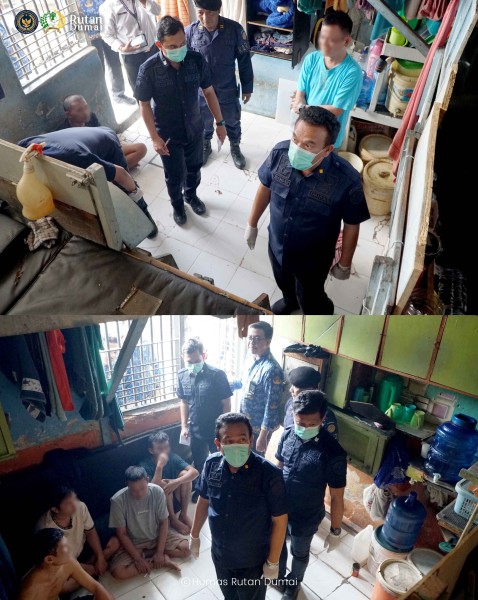 Kunjungi Rutan Dumai, Kanwil Ditjenpas Riau Monitoring Barang dan Fasilitas Kamar Hunian Warga Binaan.