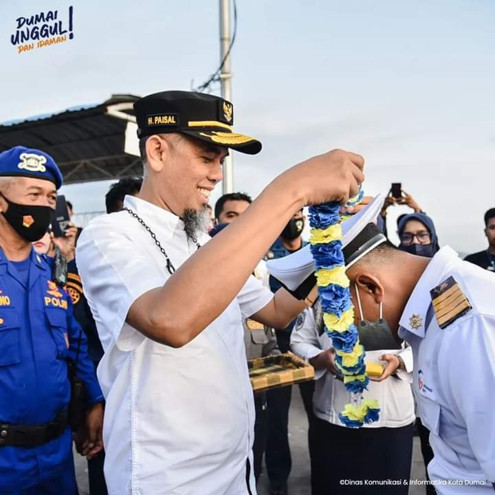 Wali Kota Dumai, H. Paisal, SKM, MARS Menyambut Ketibaan Pelayaran Perdana Kapal Motor Penyebrangan (KMP)