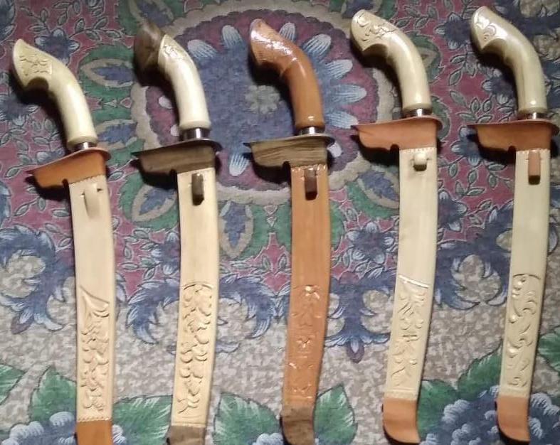 Ekonomi kreatif di Simandolak  oleh Karta Atmaja.