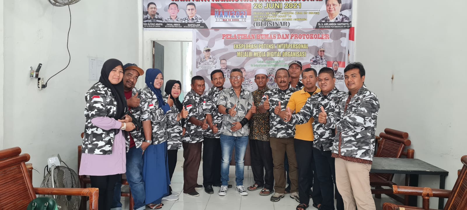 Tengku Muda Wali, Saifullah, SE Ketua BAPERA Kota Langsa Beserta Jajaran Pengurus Melakukan Peusijuek Ambulance 