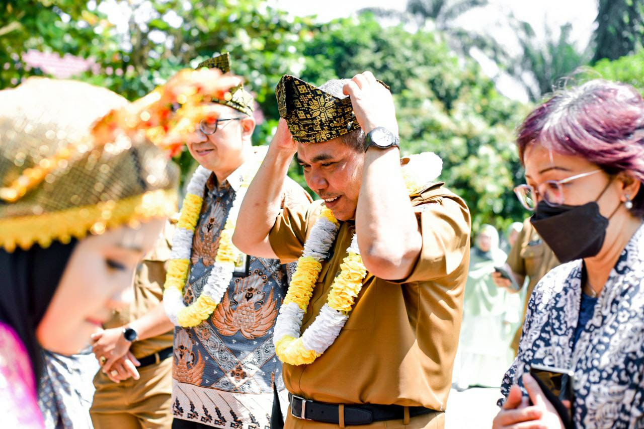 Dirjen GTK Kemendikbudristek RI Dan PJ Bupati Kampar Lakukan Kunjungan ke SPM Negeri 3 Tapung