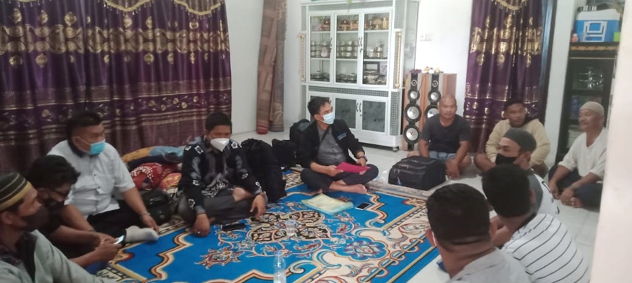 Tim Advokat Pusbakum PWRI Beri Bantuan Hukum Petani Yang Dituduh Curi Buah Sawit di Lahan Milik Sendiri