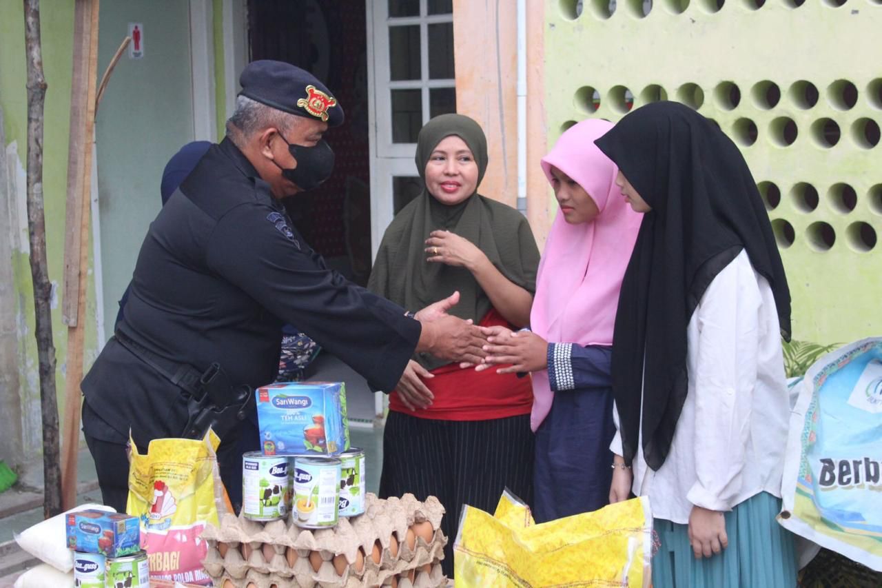 Detasemen Gegana Peduli, Sambang Panti Asuhan, Bagikan Sembako
