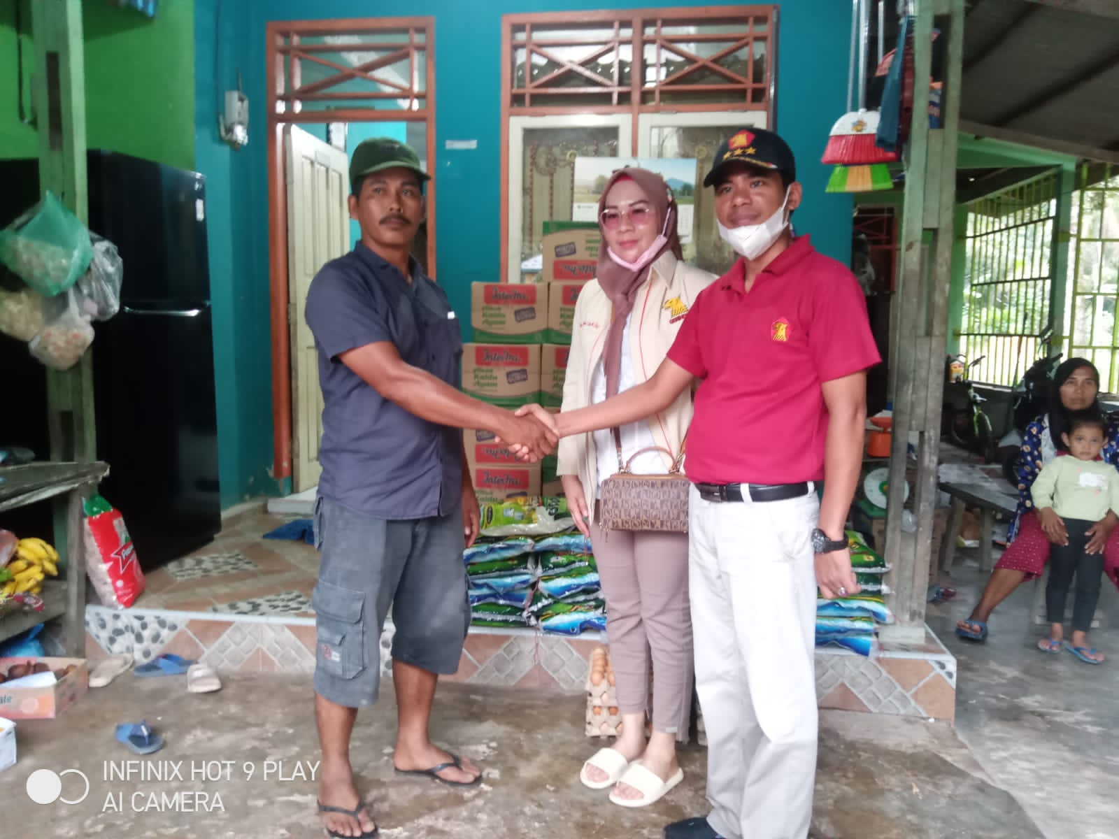 DPC Gerindra Kota Dumai Peduli Warga Korban Banjir Dengan Berbagi Sembako Serta Peduli Kesehatan.
