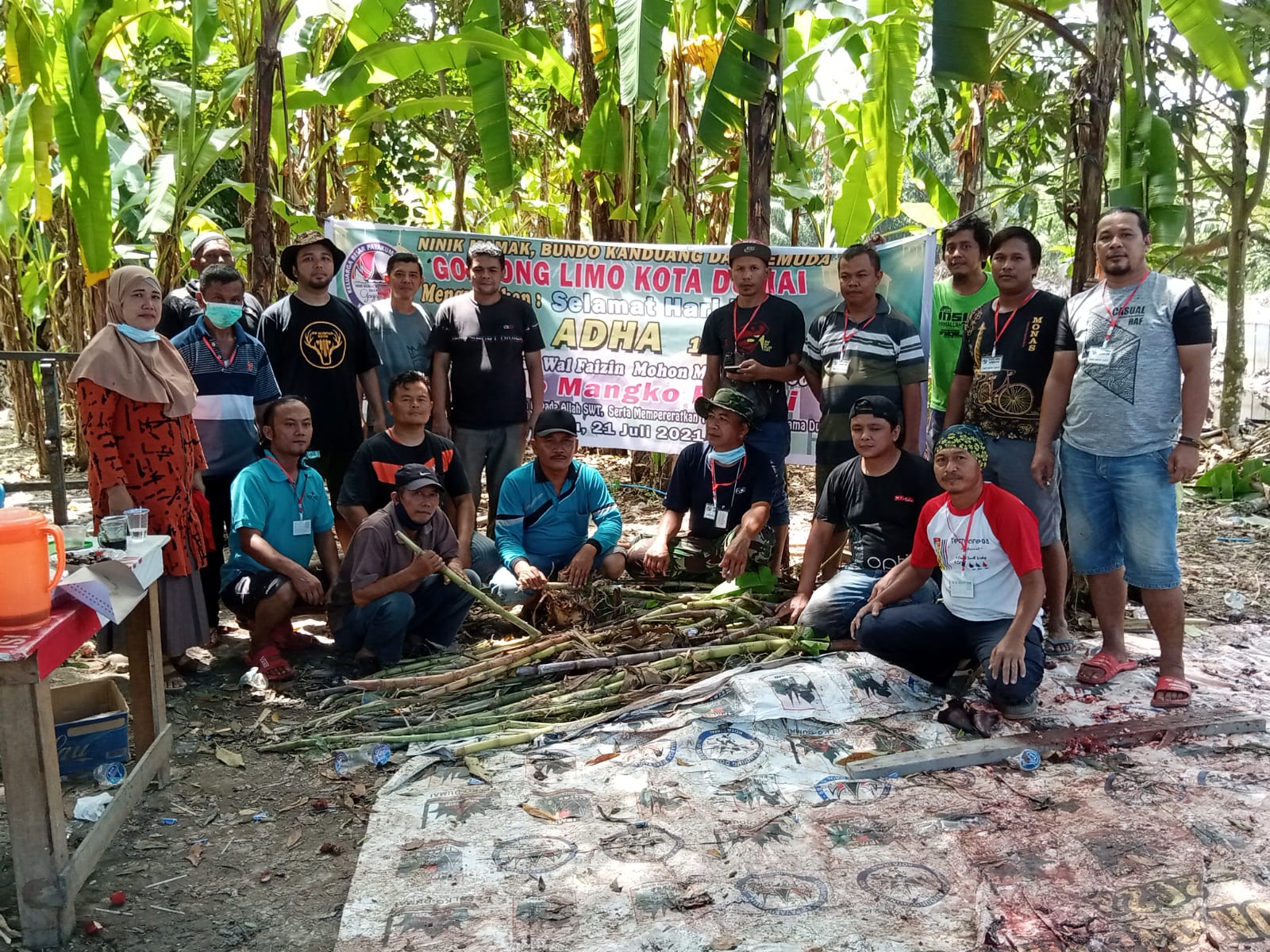 Keluarga Besar pemuda Gonjong Limo,Mengadakan Pemotongan Hewan Qurban