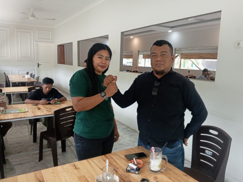Ketua PWMOI Kota Dumai Sulastri Lakukan Silahturahmi Bersama Ketua FAP TEKAL Dumai Ismudar .SH