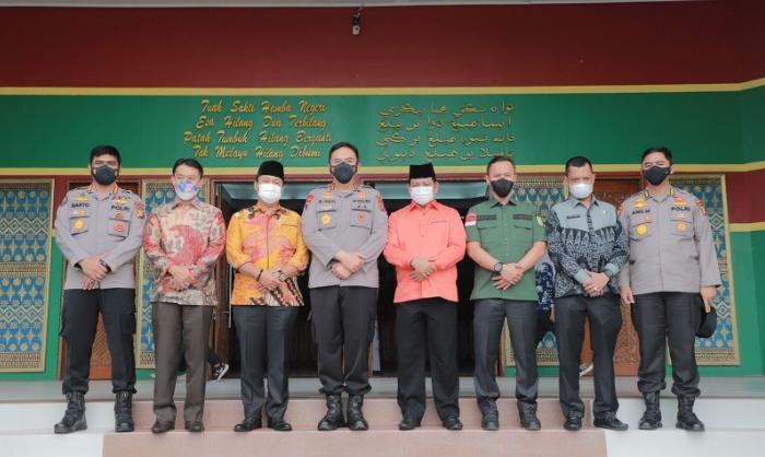 Kapolda Muhammad Iqbal Kunjungan Silaturahmi ke Pimpinan DPRD Riau