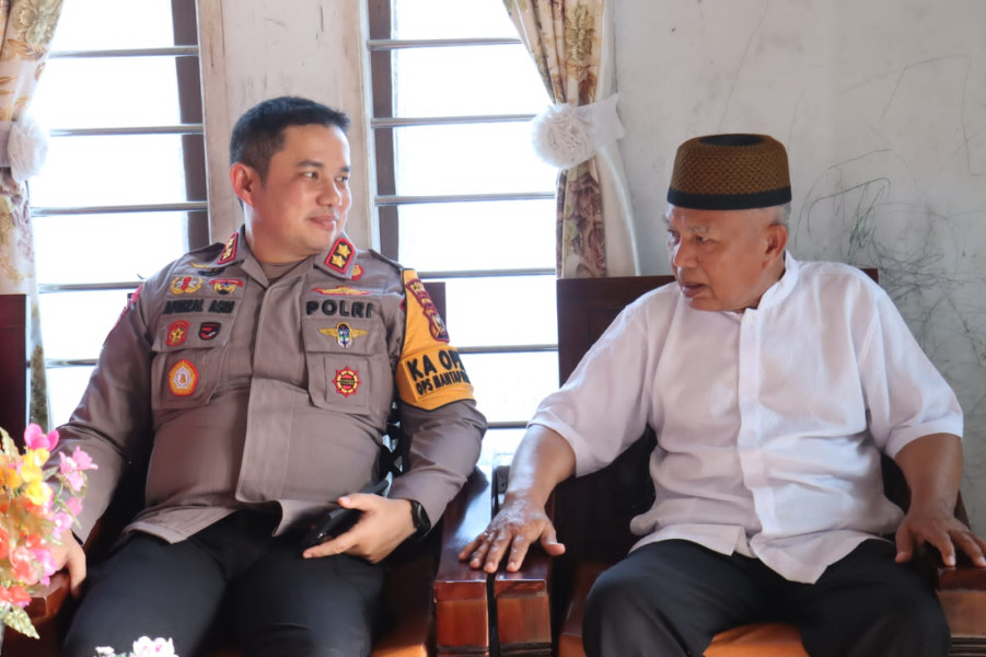 Jalin Silaturahmi bersama Purnawirawan Polri Kapolres Pelalawan Bersama Ketua Bhayangkari Cabang Pelalawan Lakukan ini.