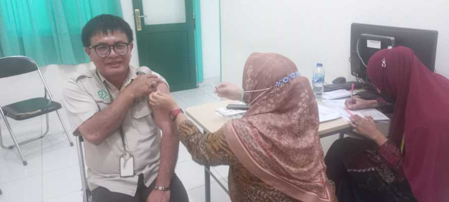 Kerjasama dengan Apical Dumai Puskesmas Sungai Sembilan Laksanakan Sosialisasi Kesehatan dan Booster Tahap Dua