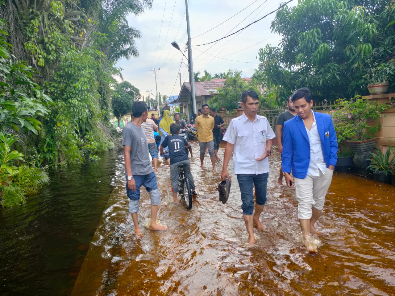 Peringati Hari Sumpah Pemuda, DPD KNPI Dumai langsung  Tinjau Korban Banjir