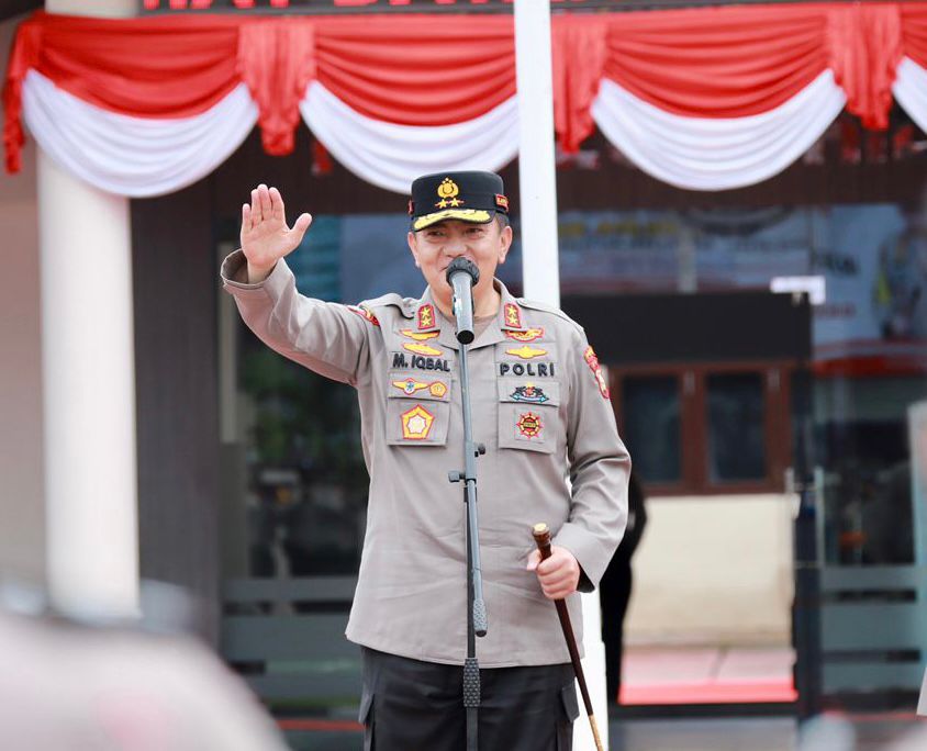 Aksi Heroik Aipda Leonar Gendong Tirta Elisabet dan Bawa ke RS