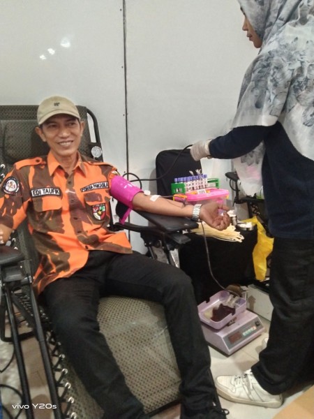 Ketua PAC Pemuda Pancasila Edi Taufik Beserta Pengurus Tunjukkan Komitmen Kemanusiaan dalam Aksi Donor Darah HUT PWI ke-79