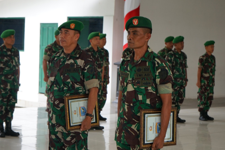 Dandim 1016/Palangka Raya Lepas Dua Perwira Menengah Menuju Tempat Tugas Baru