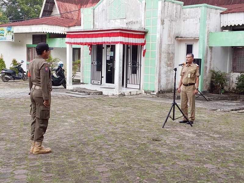 Lurah bukit bateem Ismail Rasyada, SKM Tegaskan Disiplin Aparatur, Pelayanan Prima Jadi Kunci Bangun Kepercayaan Publik