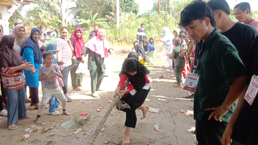 Owner Toko Baju Az-Zahra Bukit Nenas Gelar Acara Peringati HUT RI Ke-78