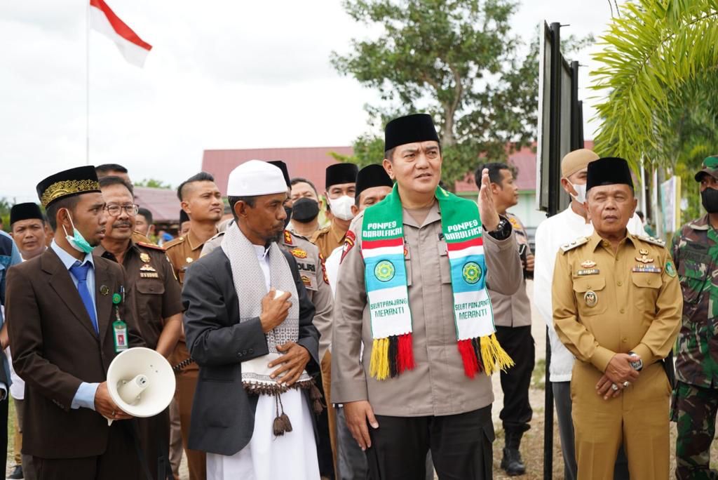 Silaturahmi ke Pondok Pesantren Darul Fikri, Agenda Pertama Kapolda Riau Irjen Iqbal di Meranti.