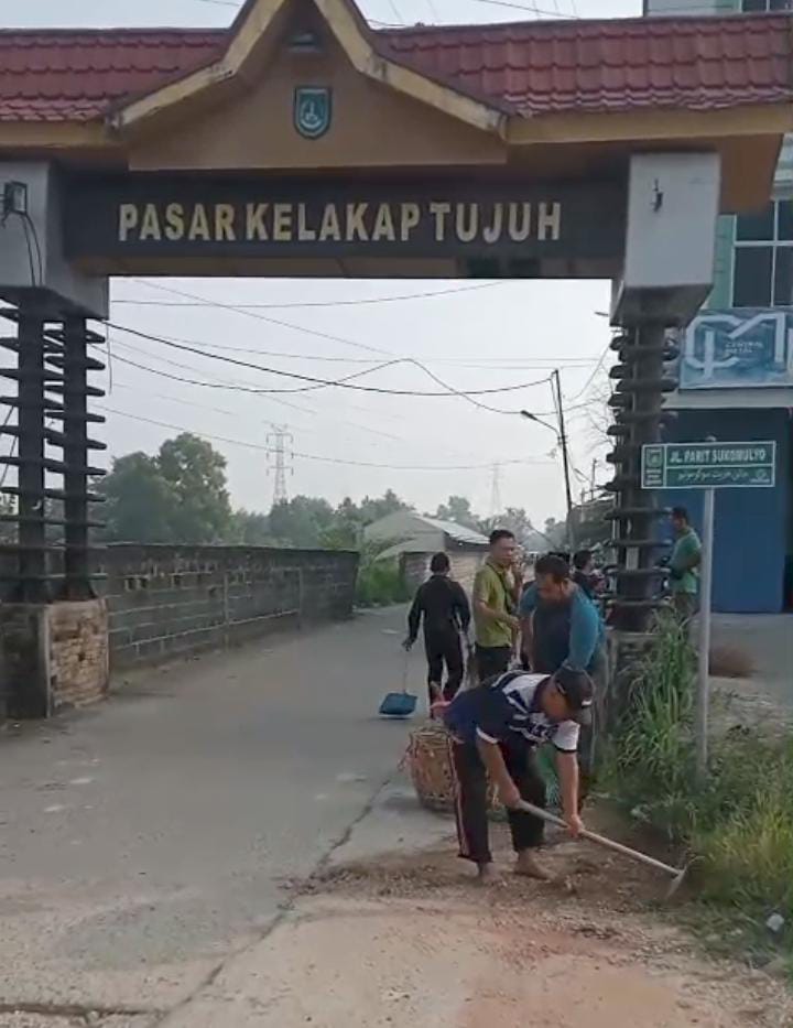 Kepala UPT Pasar H Al Bukhari sf,SPdl.MPdl Menciptakan Dumai Kota Idaman  Dengan Bergotong Royong.