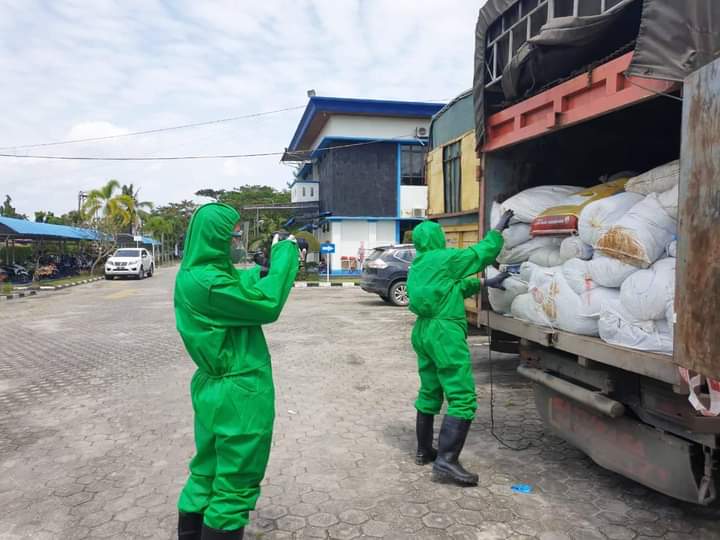 Penindakan Limbah Alat Kesehatan (Sarung Tangan Karet Bekas) dan Obat-obatan, Oleh Bea Cukai Dumai