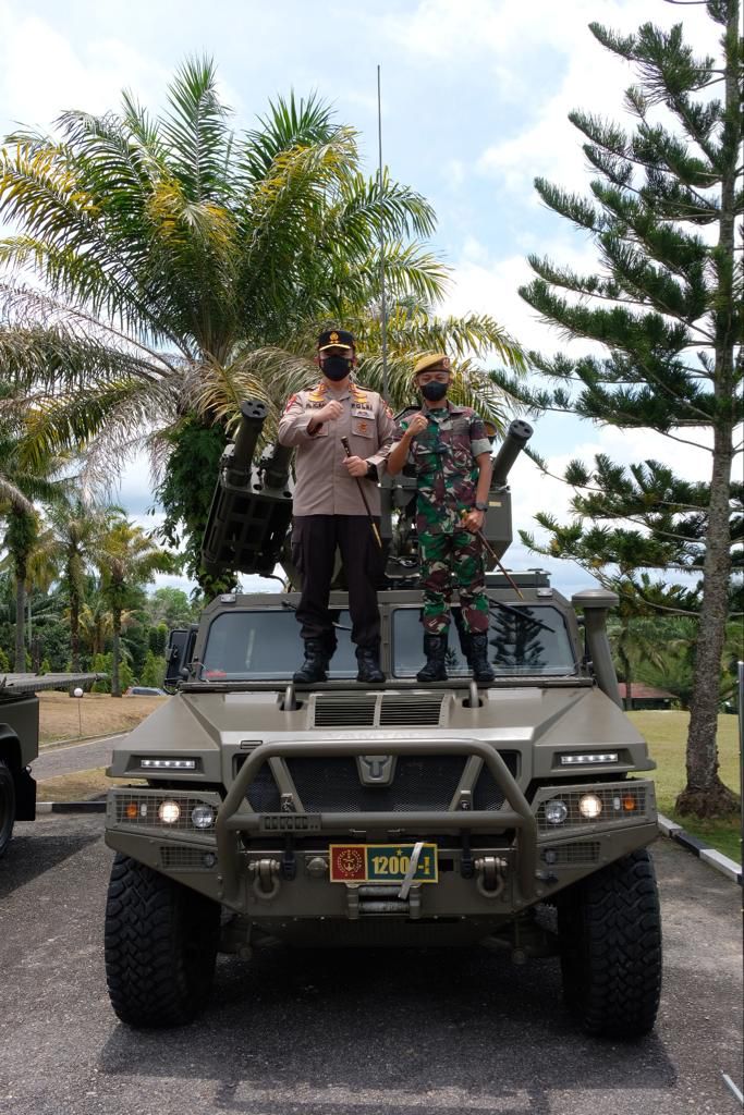 Luar Biasa… Kunjungan Kerja di Dumai, Kapolda Riau Lakukan Safari ke Markas TNI