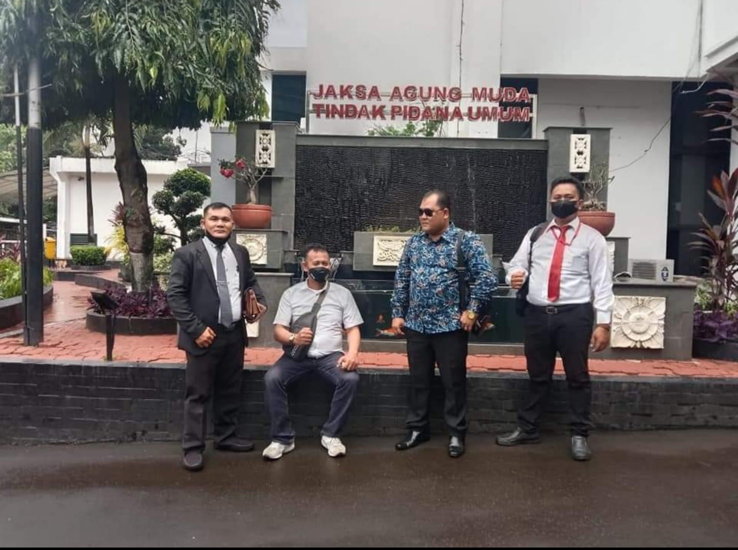 Syamsuar Terseret Kasus Dugaan Korupsi Dana Bansos, Pelapor Minta Kejaksaan Jangan Main Mata Dengan Gubernur Riau