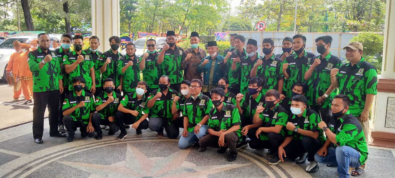Ketua GPK(Gerakan pemuda kabbah ikut menghadiri serah terima jabatan walikota dan wakil walikota Dumai