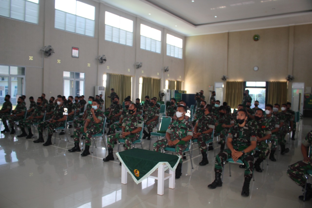 Tingkatkan Disiplin Prajurit dan PNS, Korem 033/WP Gelar Penyuluhan Hukum