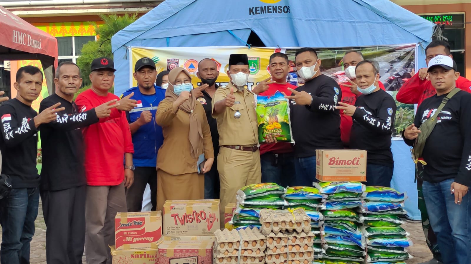 Kegiatan Bansos Pajero Indonesia Family (PIF) Chapter Dumai Kota Idaman (DKI) Peduli Korban Banjir Kota Dumai.