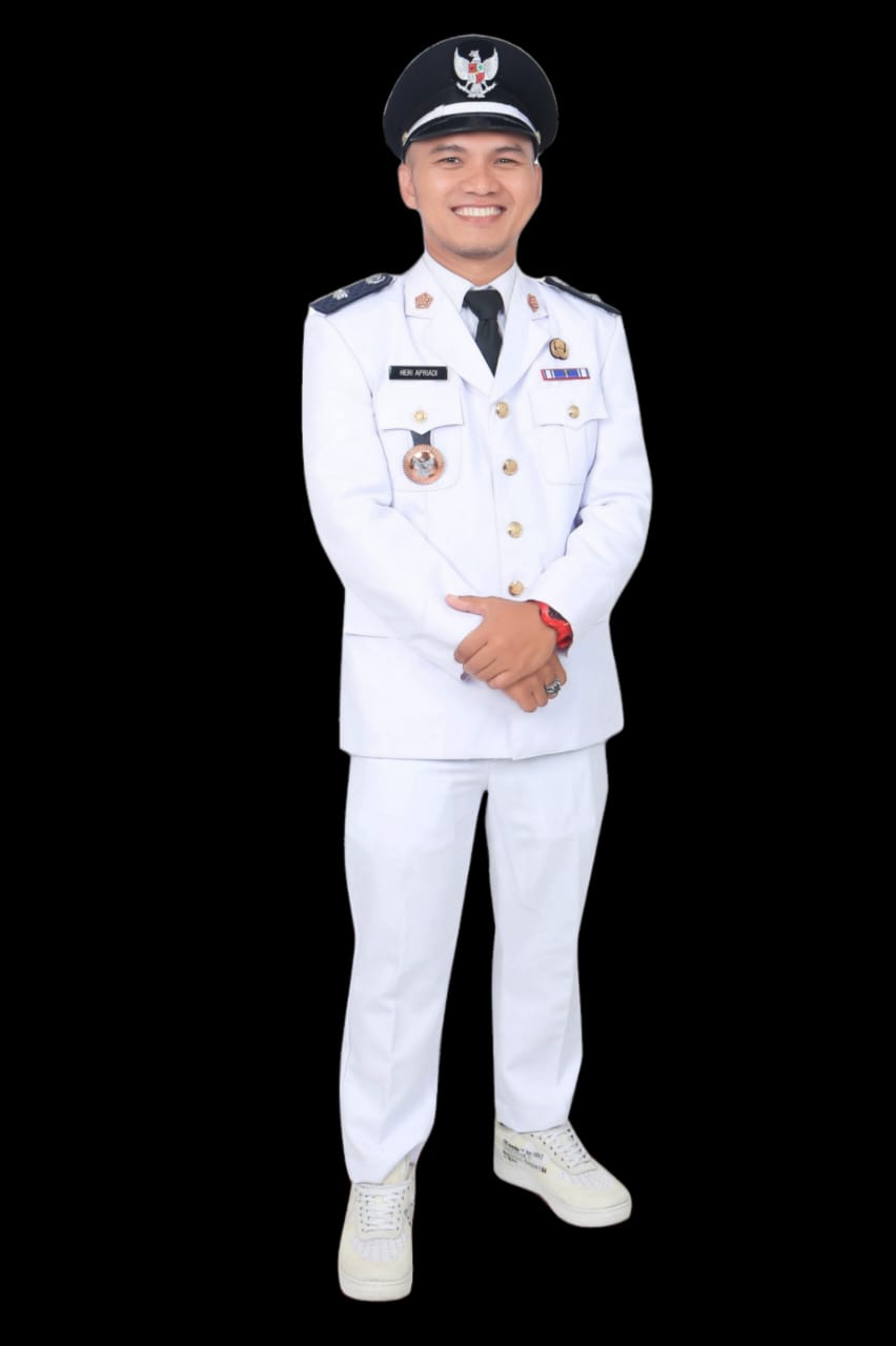 Lurah Bumi Ayu Heri Apriadi, SH Menyayangkan Masih Ada Oknum yang Membuang   Sampah Tidak Pada Tempatnya