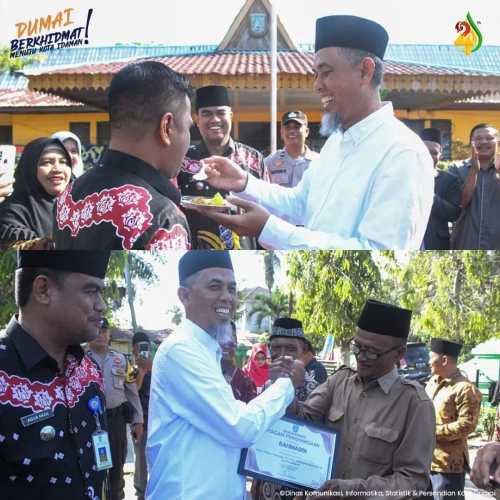 Wali Kota Dumai, H. Paisal, SKM, MARS Menyaksikan Secara langsung Pengukuhan Ketua (RT) Beserta Pengurus (LPMK) Se-Kecamatan Bukit Kapur.