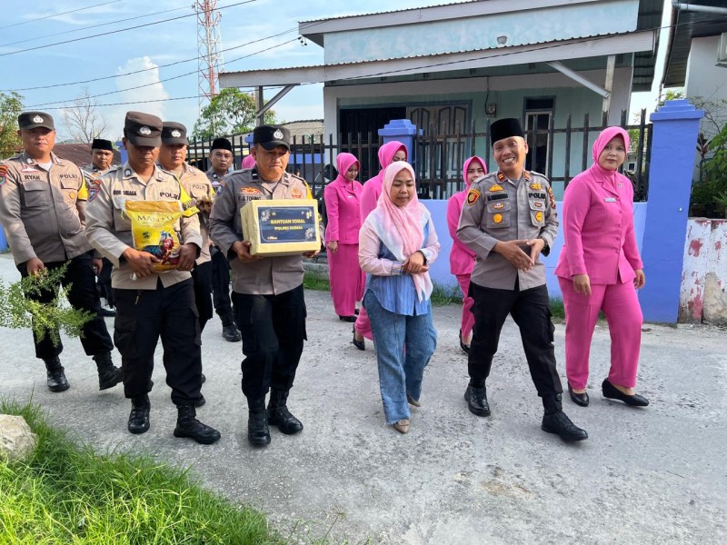 Kapolsek Dumai Kota  Berbagi Kebahagiaan Bersama Masyarakat
