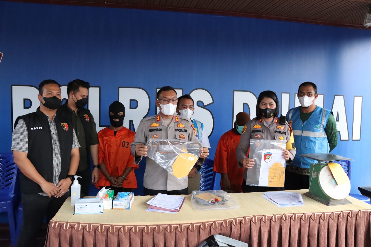 Satuan Reserse dan Kriminal (Satreskrim) Polres Dumai Berhasil Mengungkap dan Mengamankan Pelaku Pencurian Spesialis Tiang Skor tower listrik Milik PT. PLN. 