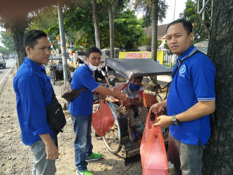 Solidaritas Pers Indonesia (SPI) Kota Metro Melaksanakan Jumat Berkah.