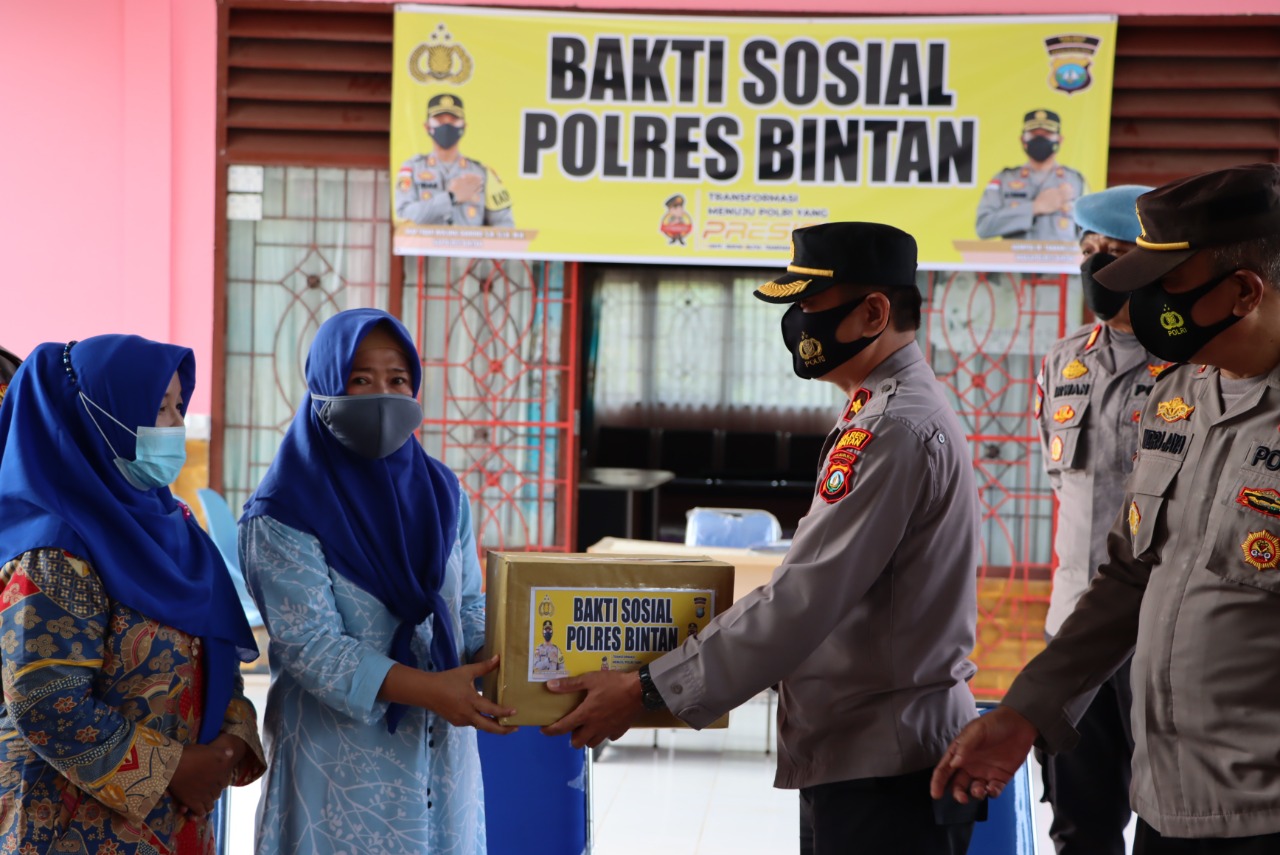 Bakti Sosial Polres Bintan Sambangi Panti Jompo  Yayasan Rumah Bahagia  Bintan  dan  Posyandu  Kemala 