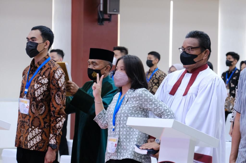 Tanda Tangani Pakta Integritas, Peserta Seleksi Polri Sumber Sarjana Dimulai. Kapolda Riau : Terapkan Skema dan Tahapan Seleksi Yang Terbaik.