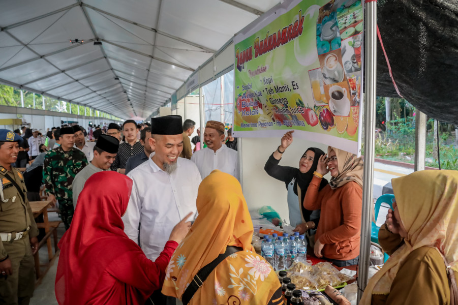Wali Kota Dumai,  H. Paisal, SKM., MARS Membuka Secara Resmi Festival Ramadhan 1445 Hijriah