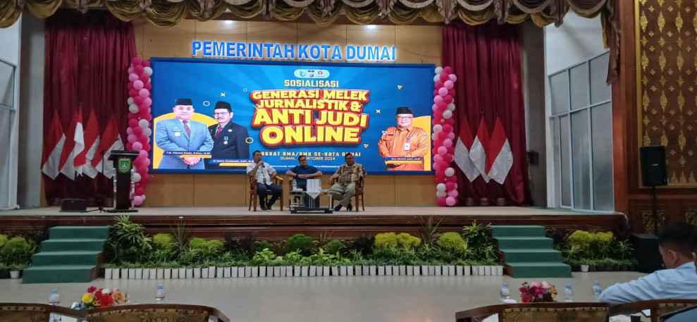Siswa Utusan SMA/SMK se-Kota Dumai menunjukkan Antusiasme Mengikuti Sosialisasi Generasi Melek Jurnalistik dan Anti Judi Online Tahun 2024.