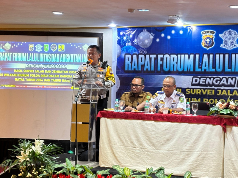 Sukseskan Nataru 2024/2025 Ditlantas Polda  Riau Gelar Rapat  Forum LLAJ