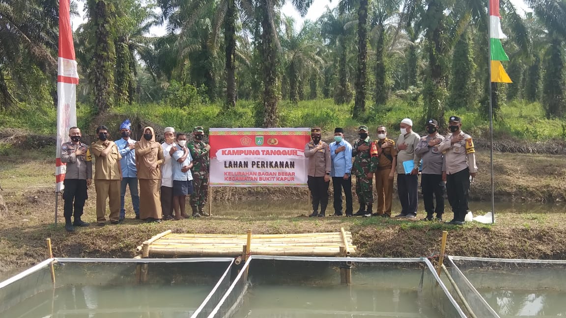 Polsek Bukit Kapur Tabur 5.000 Bibit Ikan Lele