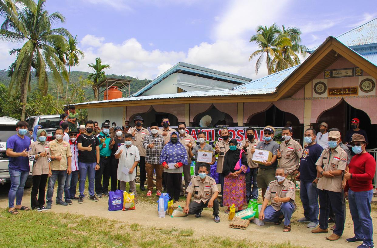 TLCI Chapter 2 Riau Berbagi,Santuni Anak Yatim Dan Fakir Miskin Di Siabu Kampar