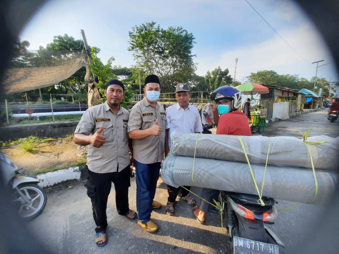 Pembagian Takjil Forum Pemuda Pemudi Teladan Sekitarnya (FPPTS)