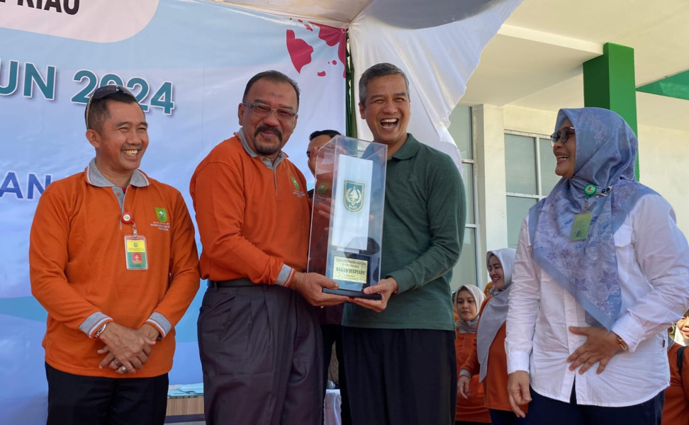 Suwandi Kembali Berhasil Membuat Rohil Raih Juara 1 Lomba Kota Bersih Se Riau