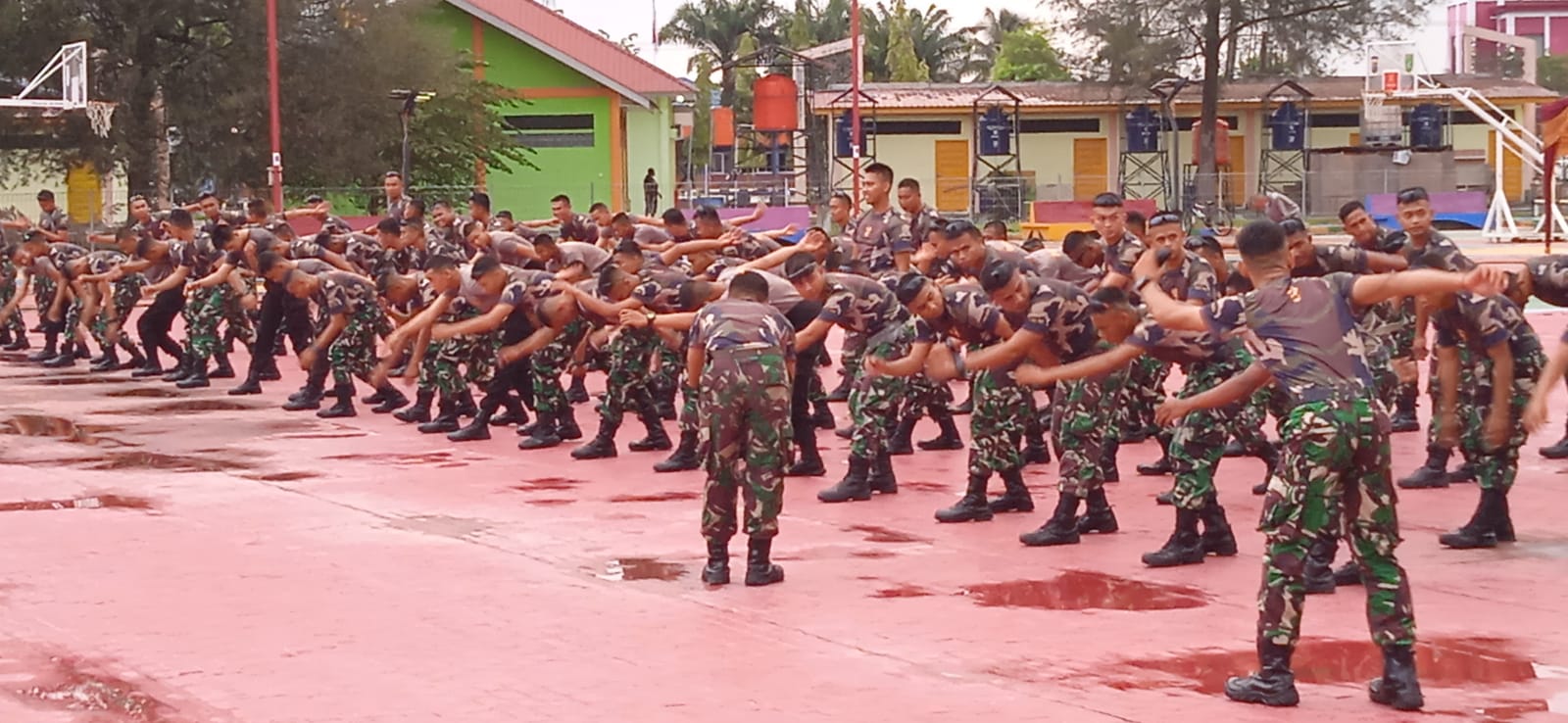 Kapolres Dumai AKBP Nurhadi Ismanto, S.H, S.I.K Mengatakan Kegiatan Olahraga Pagi Bersama Dengan Pihak Detasemen Arhanud Rudal 004/WSBY Merupakan Bentuk Sinergitas TNI-Polri.