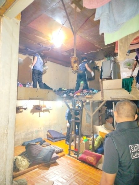 Jaga Stabilitas Keamanan Malam Hari, Satgas Kamtib Lapas Bengkalis Sisir Blok 05C dan Sita Pecahan Kaca Hingga Kabel Rakitan